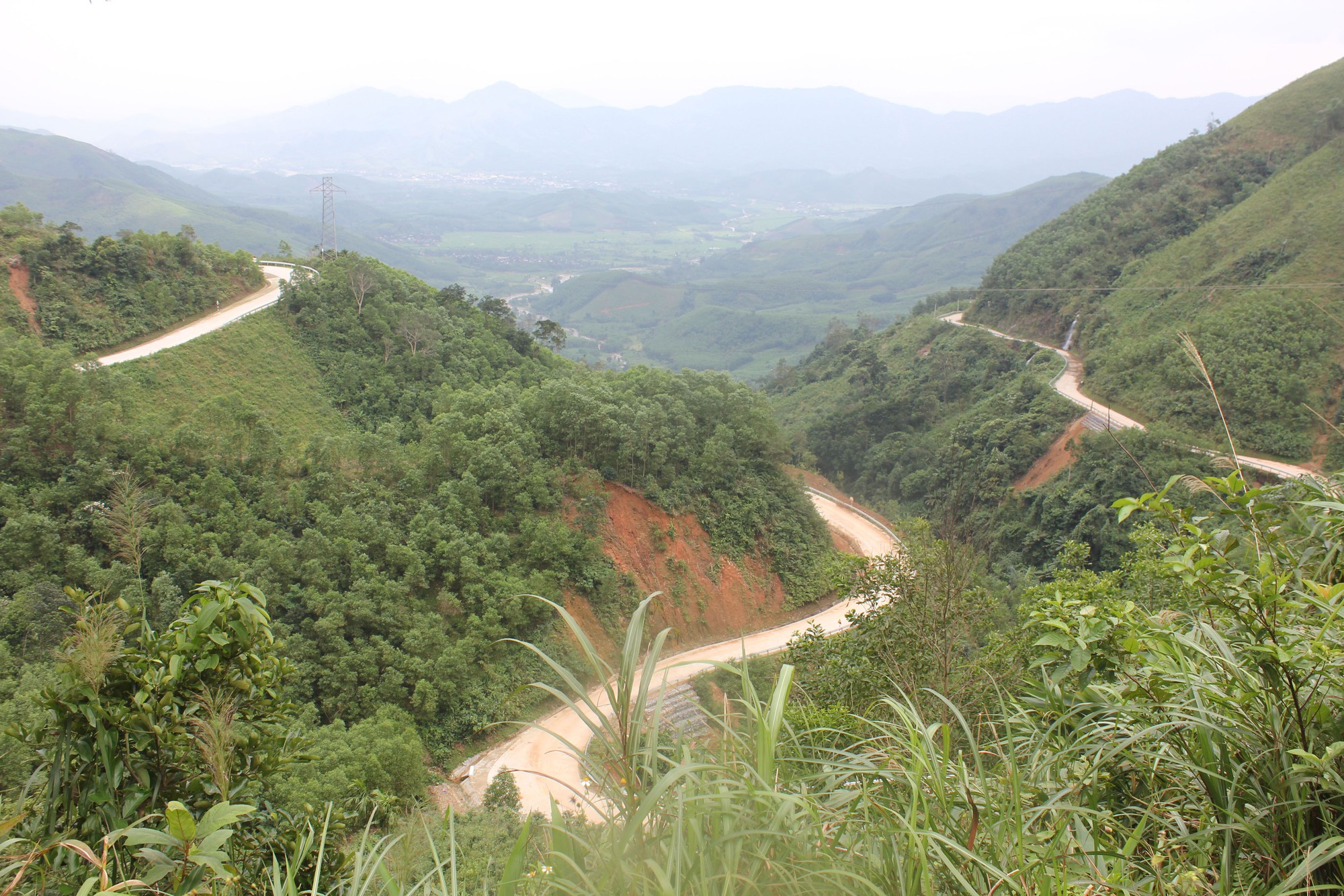 Về Minh Long ngắm thác Trắng - Ảnh 2.