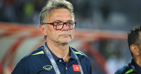 Winning big against Guam, Coach Troussier is still not satisfied with U23 Vietnam because of this