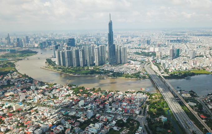 Der Saigon-Fluss durch das Zentrum von Ho-Chi-Minh-Stadt. Foto: Quynh Tran