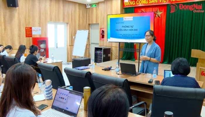 La Asociación de Periodistas de Vietnam organiza un curso de formación sobre reportajes televisivos modernos