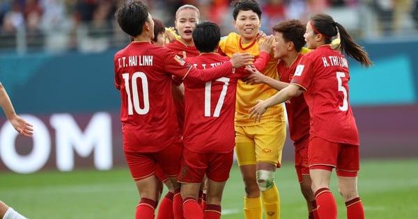 Which universities do the Vietnamese women's team players study at?