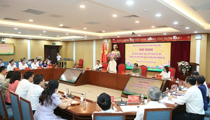 General Secretary Nguyen Phu Trong meets voters in Hanoi