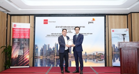 ACCA และ PwC ร่วมมือกันเพื่อการพัฒนาอย่างยั่งยืนของอุตสาหกรรมการเงินและการบัญชีของเวียดนาม