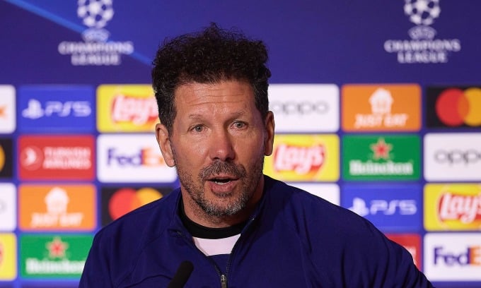 El entrenador Simeone en rueda de prensa antes del partido contra el Dortmund de la ida de los cuartos de final de la Liga de Campeones. Foto: AFP