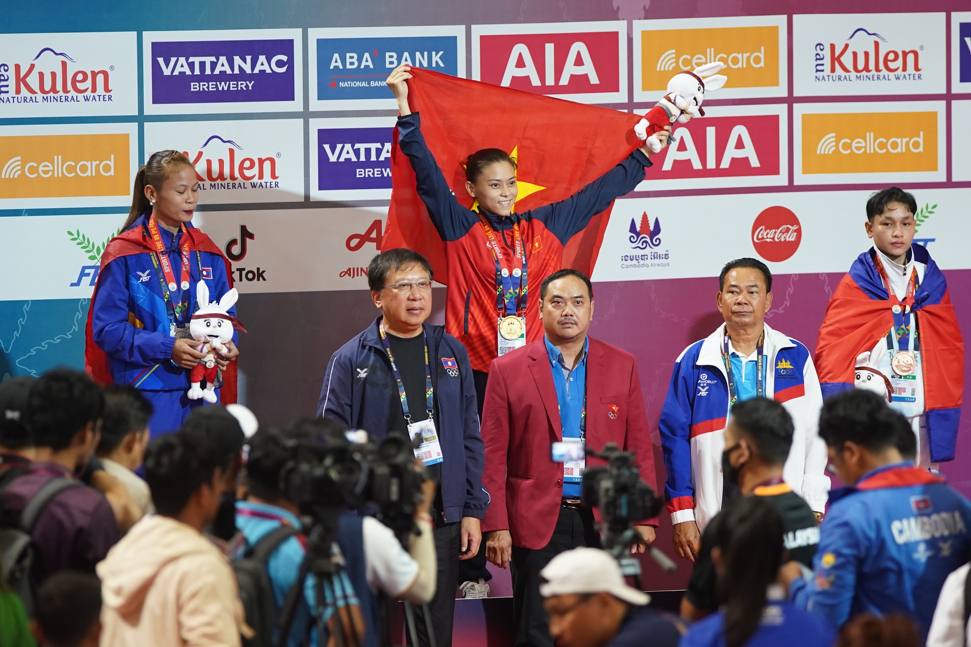 Nguyễn Trần Duy Nhất và lần đầu cầm quân tại SEA Games - Ảnh 3.