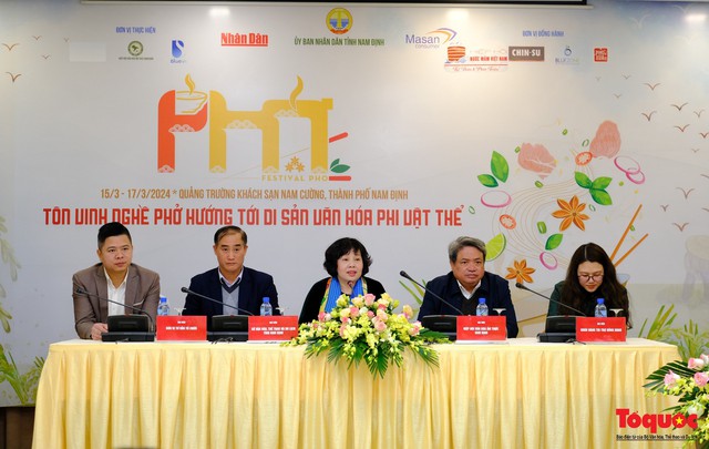 Festival Phở 2024: Tôn vinh nghề phở, hướng tới di sản văn hoá phi vật thể - Ảnh 1.