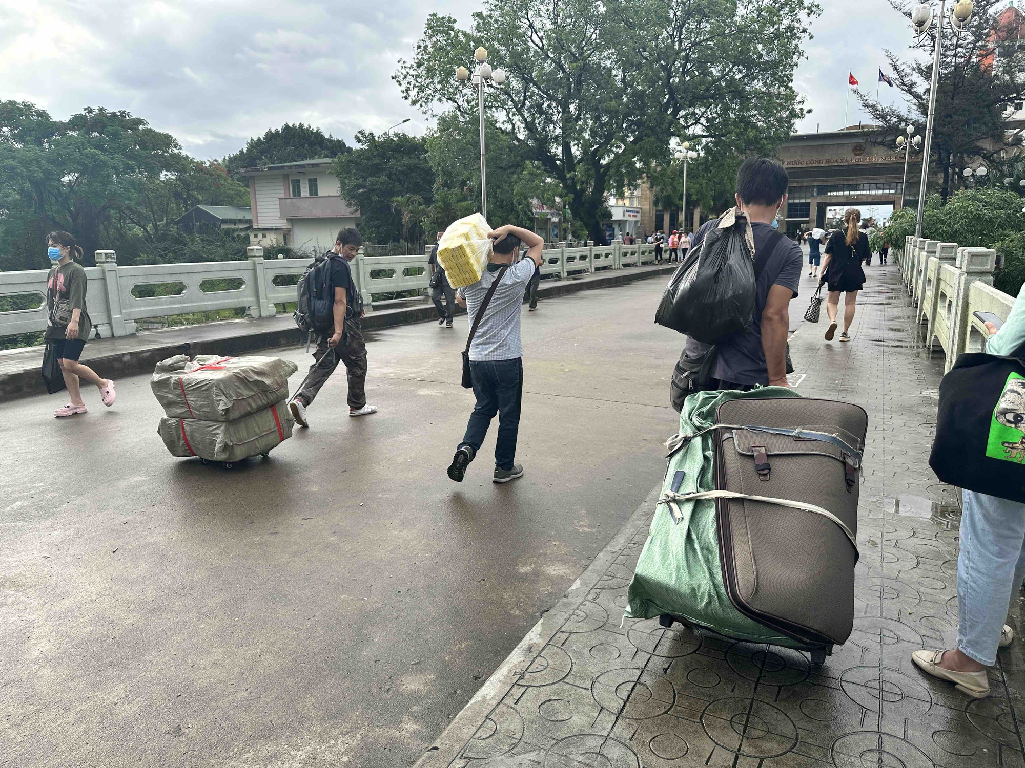 Quảng Ninh: Cửa khẩu Móng Cái đã 'hạ nhiệt'  - Ảnh 6.