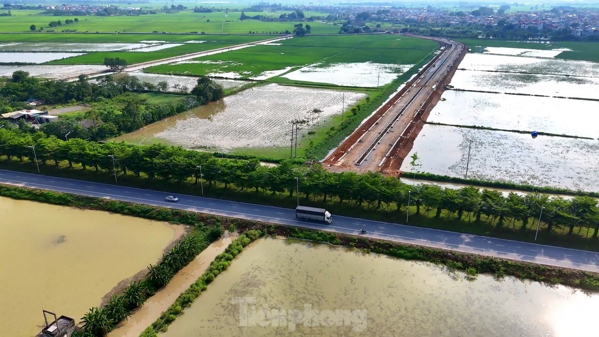 Erfreuen Sie sich an dem Verkehrsprojekt im Wert von über 500 Milliarden VND, das im Südwesten von Hanoi eröffnet werden soll. Foto 8