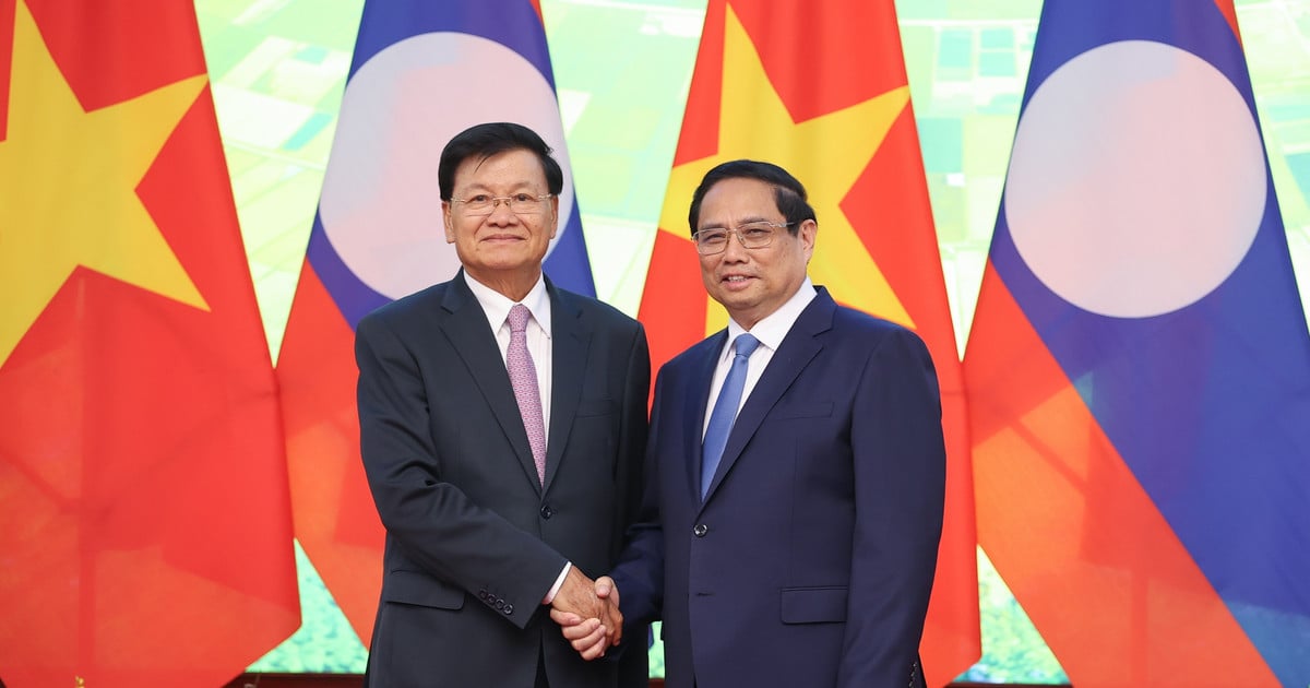 Le Premier ministre Pham Minh Chinh rencontre le secrétaire général et le président du Laos