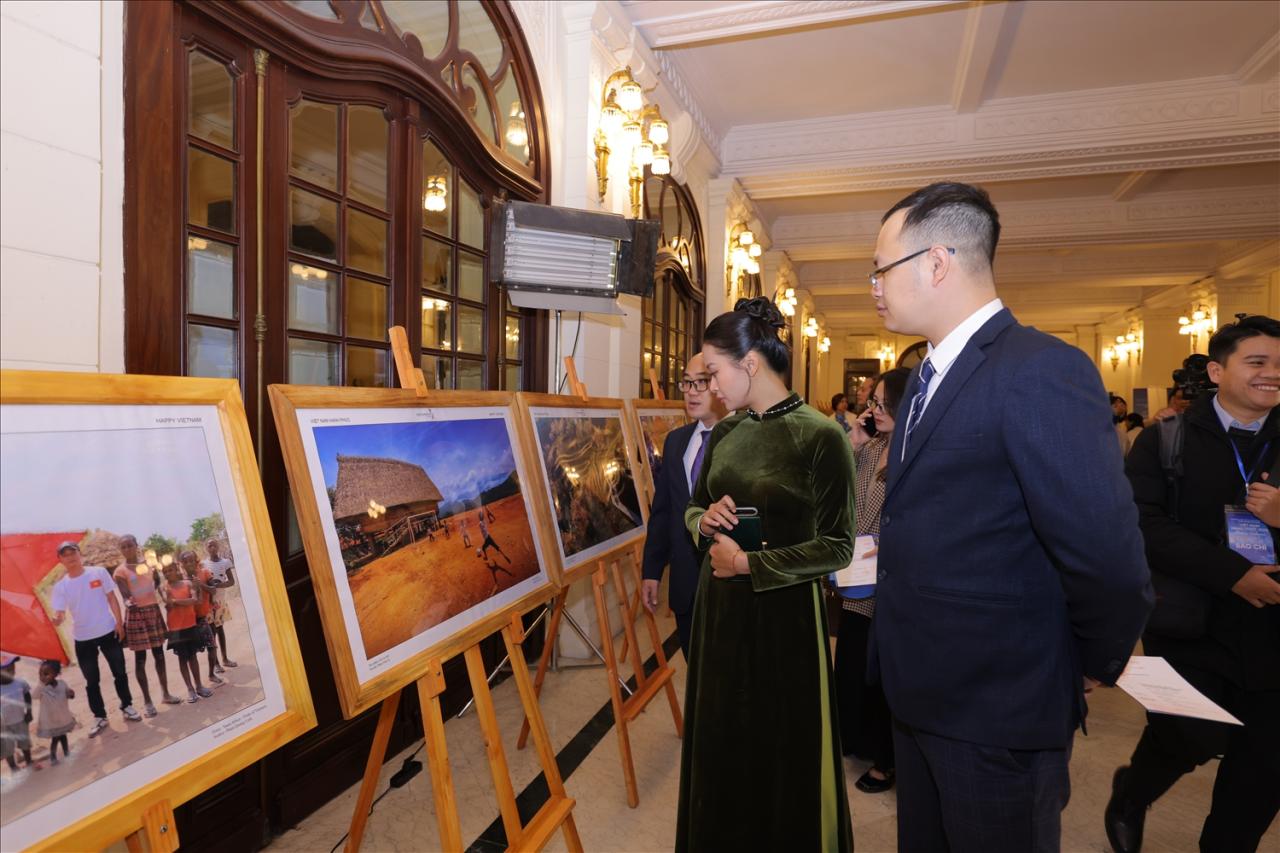 (Noticias) Entrega de premios a 28 obras destacadas participantes del Concurso de Fotografía y Vídeo 