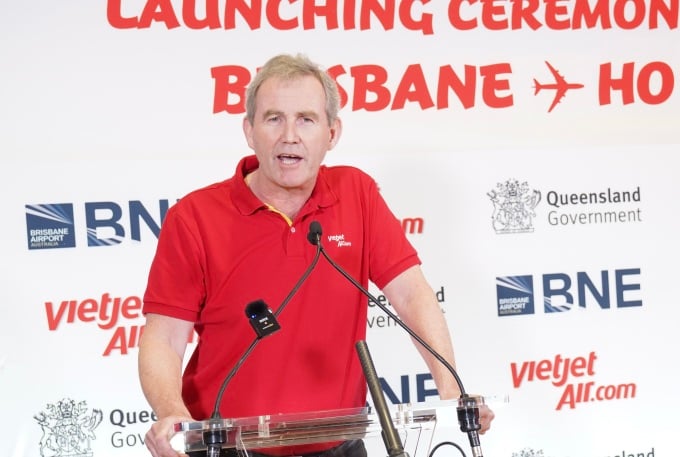 Der stellvertretende Generaldirektor von Vietjet, Michael Hickey, spricht bei der Eröffnungszeremonie der Strecke in Brisbane. Foto: NAME DES FOTOGRAFEN