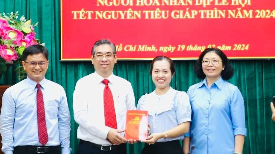 Cộng đồng người Việt gốc Hoa đã có những đóng góp tích cực cho sự nghiệp xây dựng, bảo vệ và phát triển TPHCM