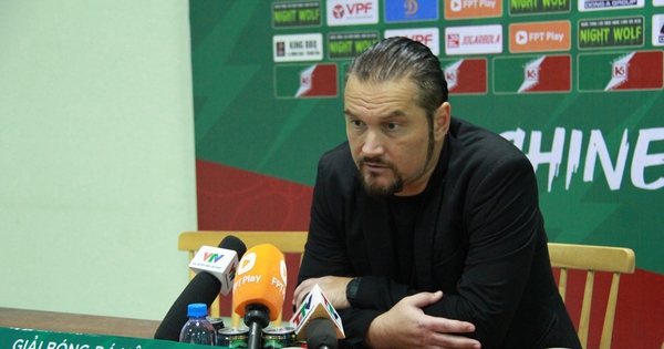 Coach Popov criticized Thanh Hoa team himself, asked his students to quickly forget all titles.