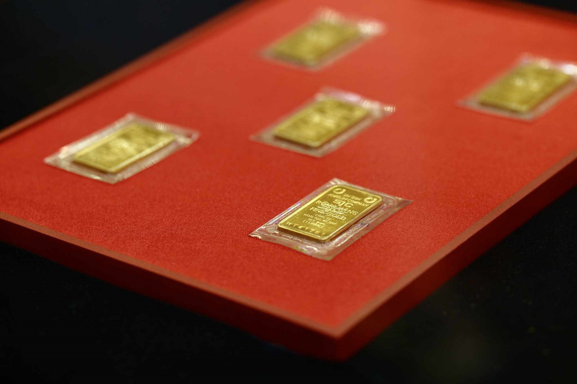 Manh Hung Gold Bar.jpg