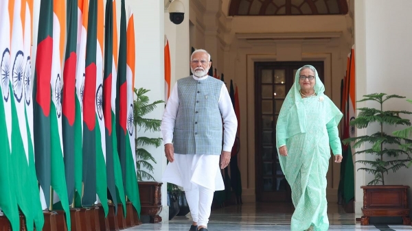 India-Bangladesh relations "bloom", Poland considers closing border with Belarus, US destroys Houthi USV