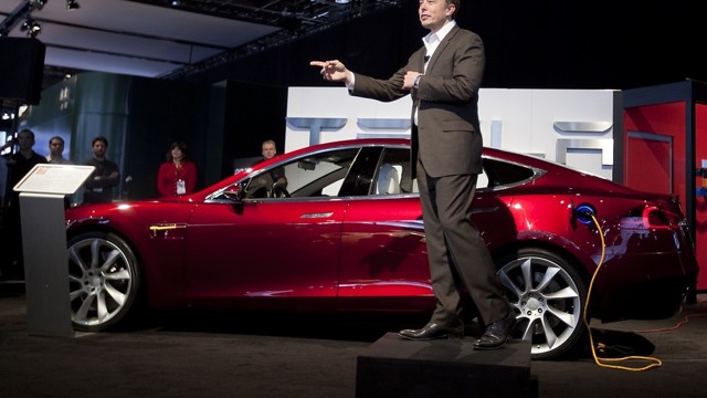 Tesla n'a pas l'intention de fabriquer des smartphones