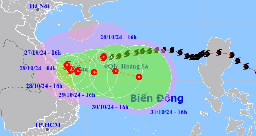 Bão số 6 áp sát ven biển miền Trung, mưa cường suất rất lớn và kéo dài