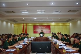 Comité Provincial del Partido Militar: Resumen de 15 años de implementación de la directiva sobre seguir innovando y fortaleciendo el trabajo de propaganda, especialmente en el nuevo período