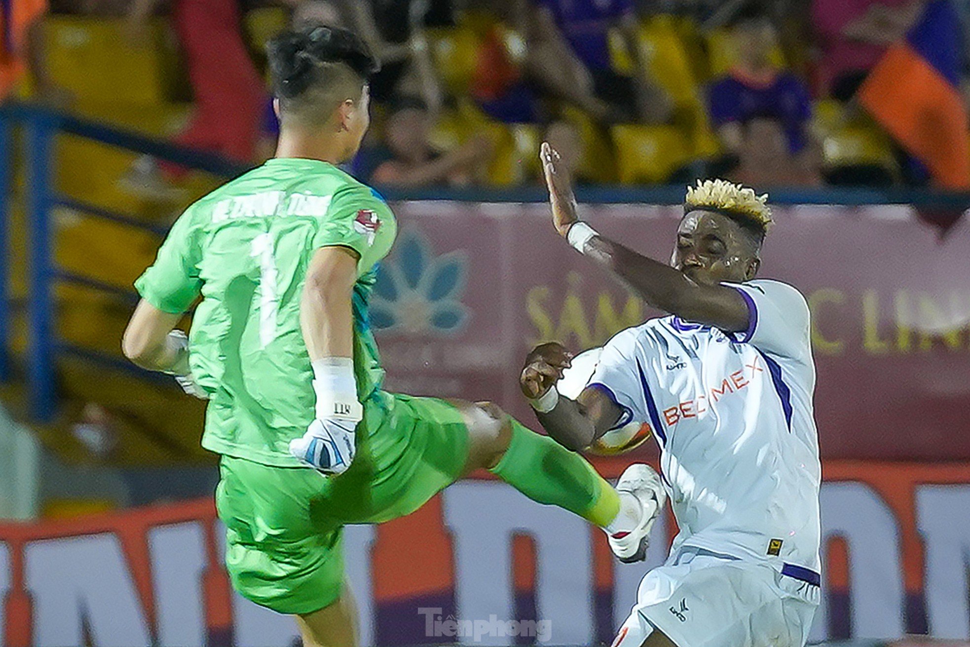 B.Bình Dương 1-0 HL Hà Tĩnh: Màn chào sân ấn tượng của ngoại binh ảnh 5