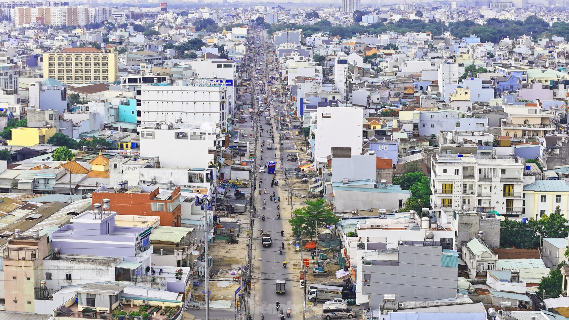 Die „staureiche“ Straße vor den Toren von Ho-Chi-Minh-Stadt wird bis Ende des Jahres erweitert und fertiggestellt, Foto 4