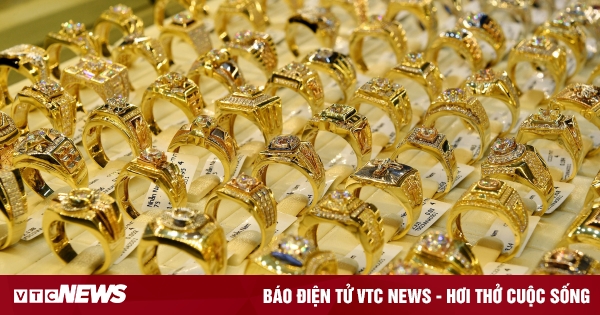 Breaking the old record, the price of gold rings is the most expensive in history, exceeding 61.6 million VND/tael