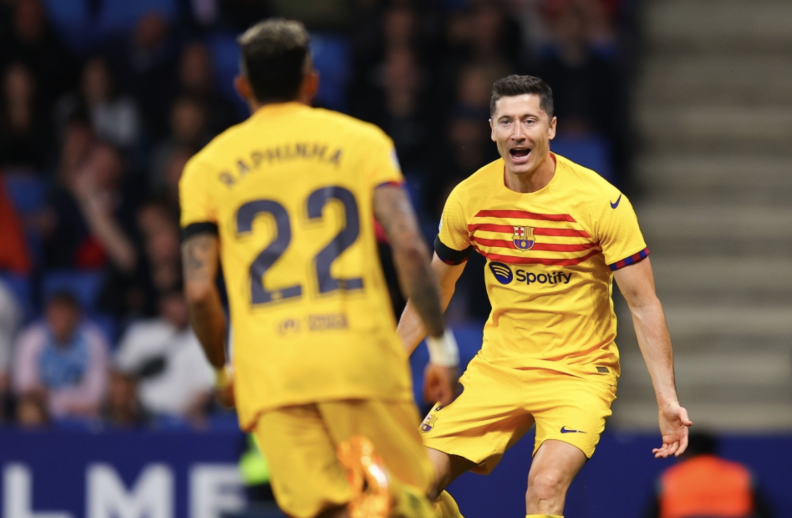 Thắng đậm chủ nhà Espanyol, Barcelona lên ngôi vô địch La Liga sớm - Ảnh 2.