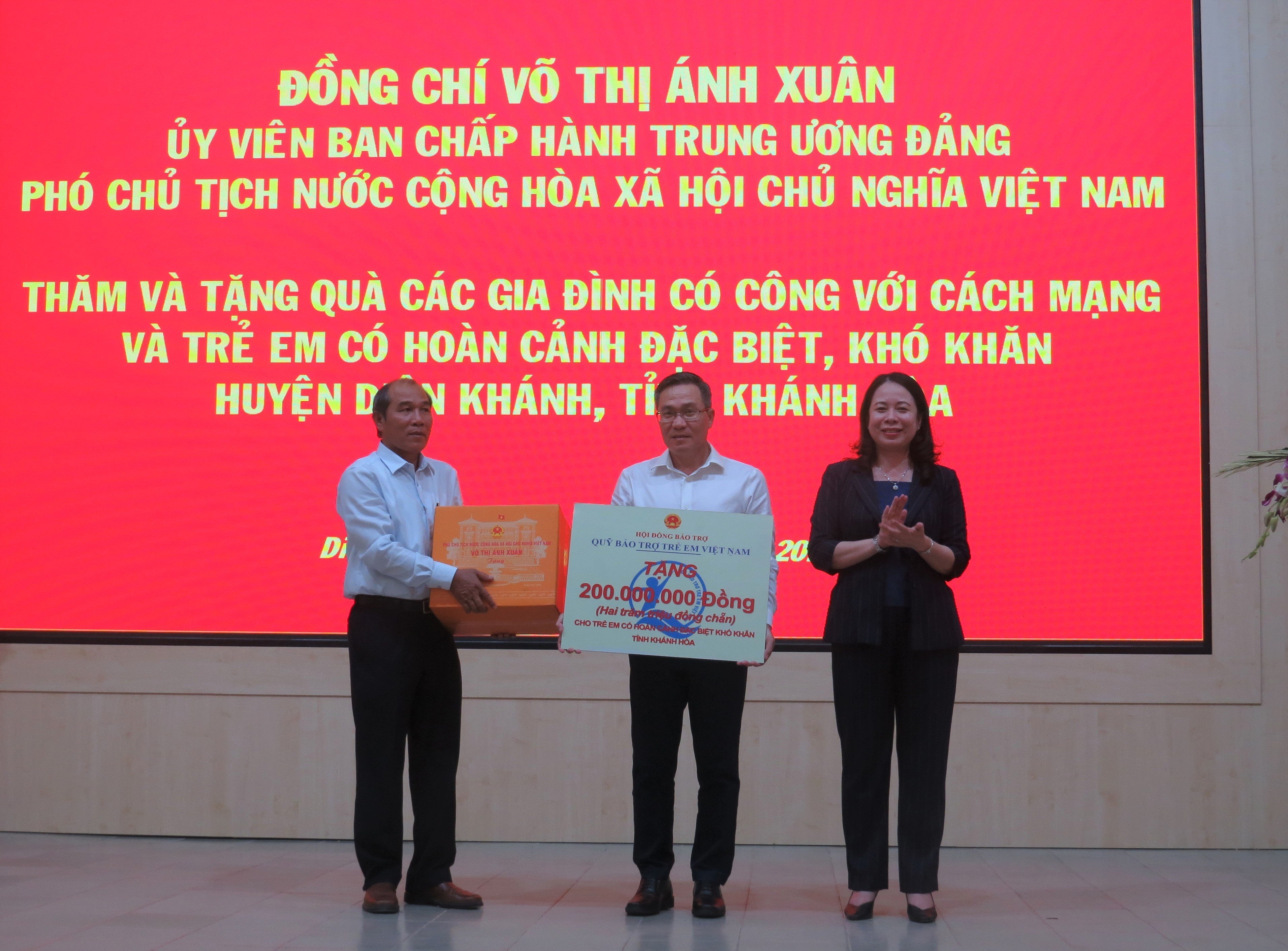 Event - Vice President attends the inauguration of Khanh Hoa Provincial Oncology Hospital (Photo 7).