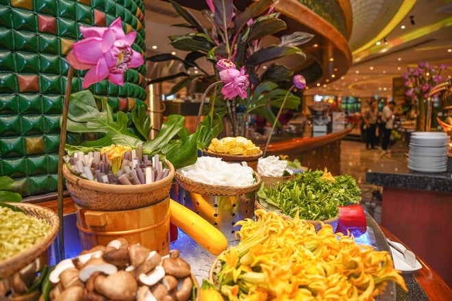 Khám phá buffet chay, trào lưu ẩm thực ở TP.HCM- Ảnh 1.