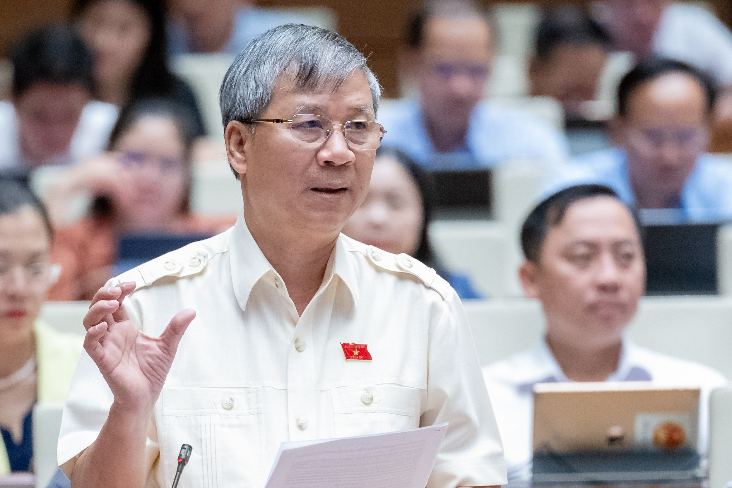 대화 - '전통적인 약국 경영은 아직 대중화되지 않았지만 온라인으로 약품을 판매하는 것에 대해 여전히 고민하고 있습니다'(그림 2).