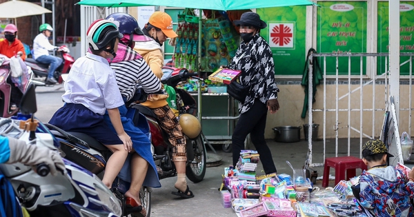 Không cho con mang tiền đi học thì sẽ hết lo quà vặt, hàng rong?