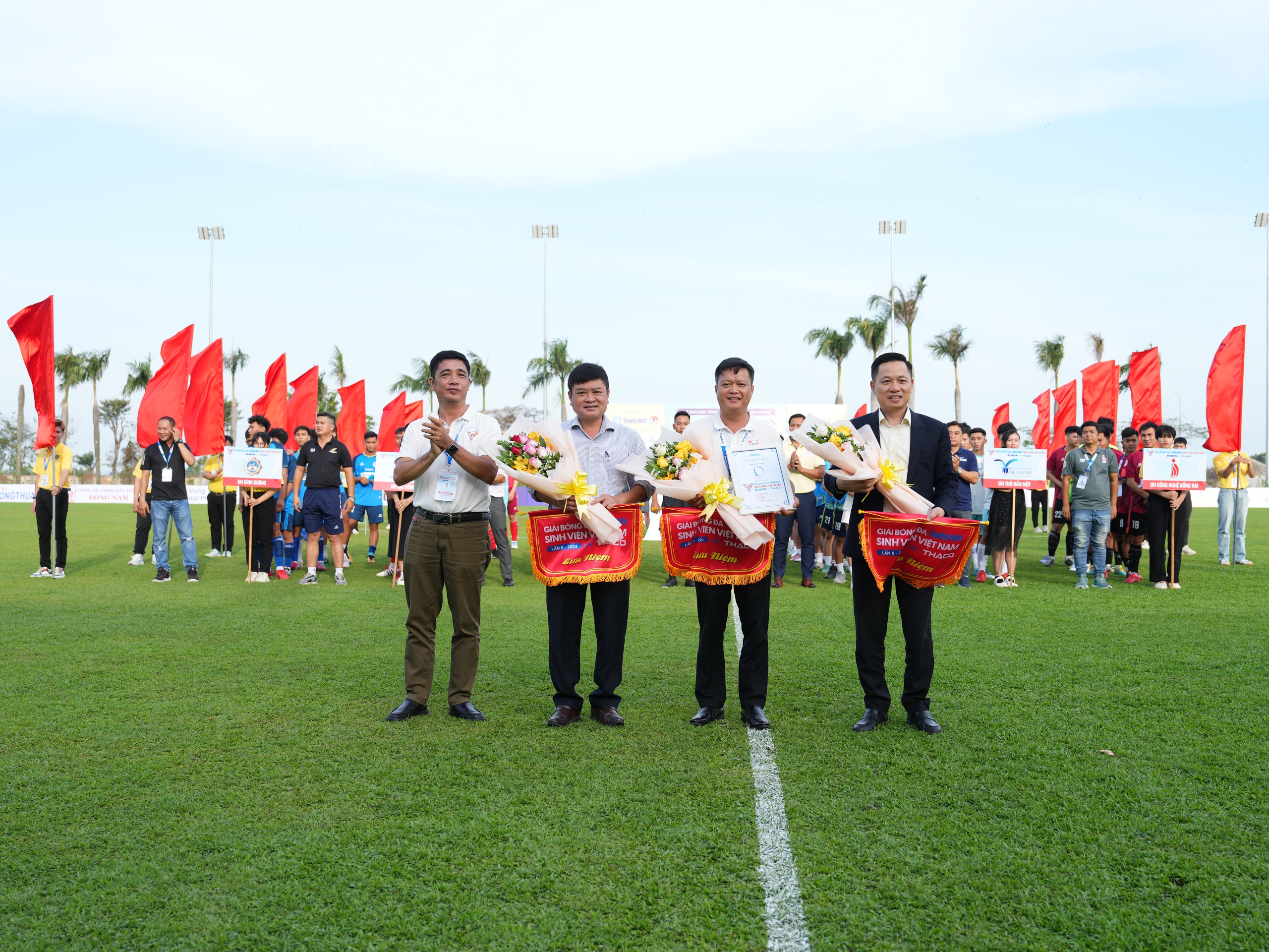 Bóng đã ‘lăn’ đến khu vực Đông Nam bộ, chờ đợi những trận đấu nóng bỏng- Ảnh 7.