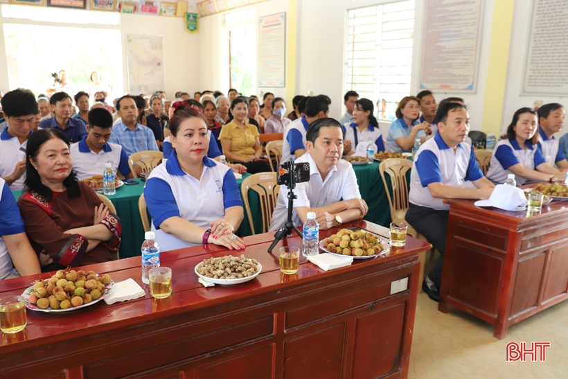 ក្លឹបអាជីវកម្មភាគខាងត្បូង Ha Tinh រៀបចំសកម្មភាពដ៏មានអត្ថន័យជាច្រើននៅ Huong Son