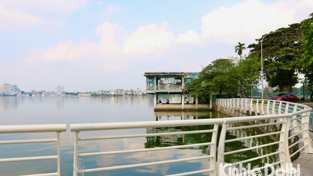 Hanoi erlaubt Gleitschirmfliegen und Golfplatzbetrieb am Westsee