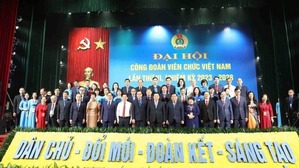 Le 6ème Congrès du Syndicat des fonctionnaires du Vietnam a été un grand succès.