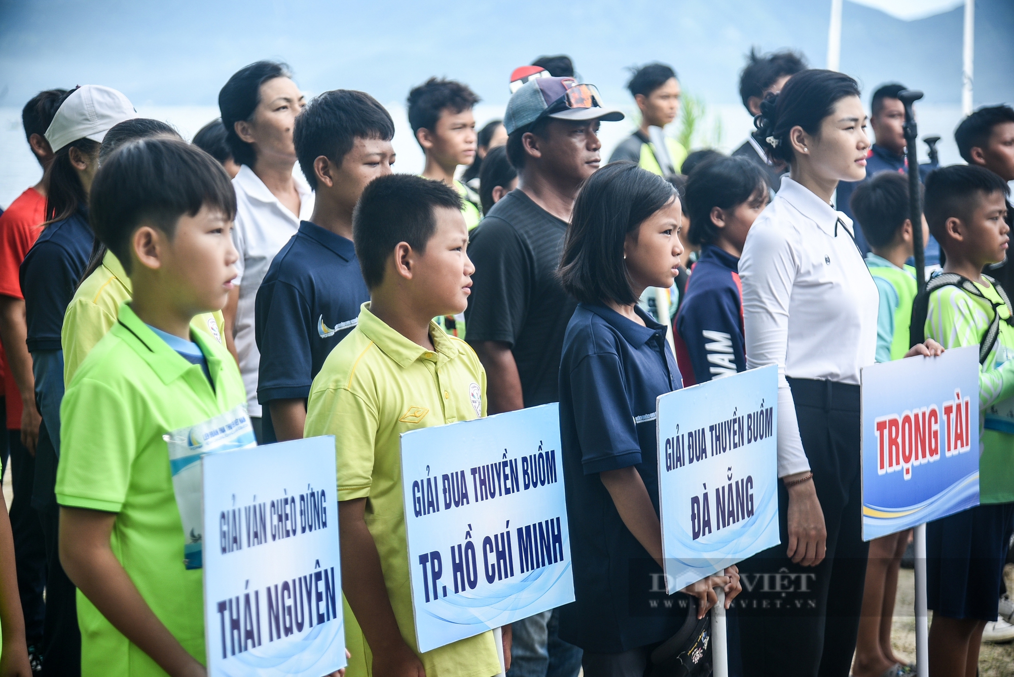 Tranh tài quyết liệt tại cuộc thi thuyền buồm, đua sup trên biển Đà Nẵng- Ảnh 2.