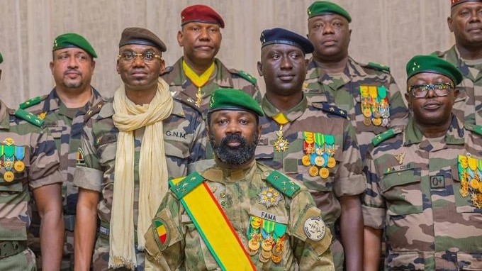 Mali's military government gives unusual signals, is there about to be a major change in the political crisis in the West African country?