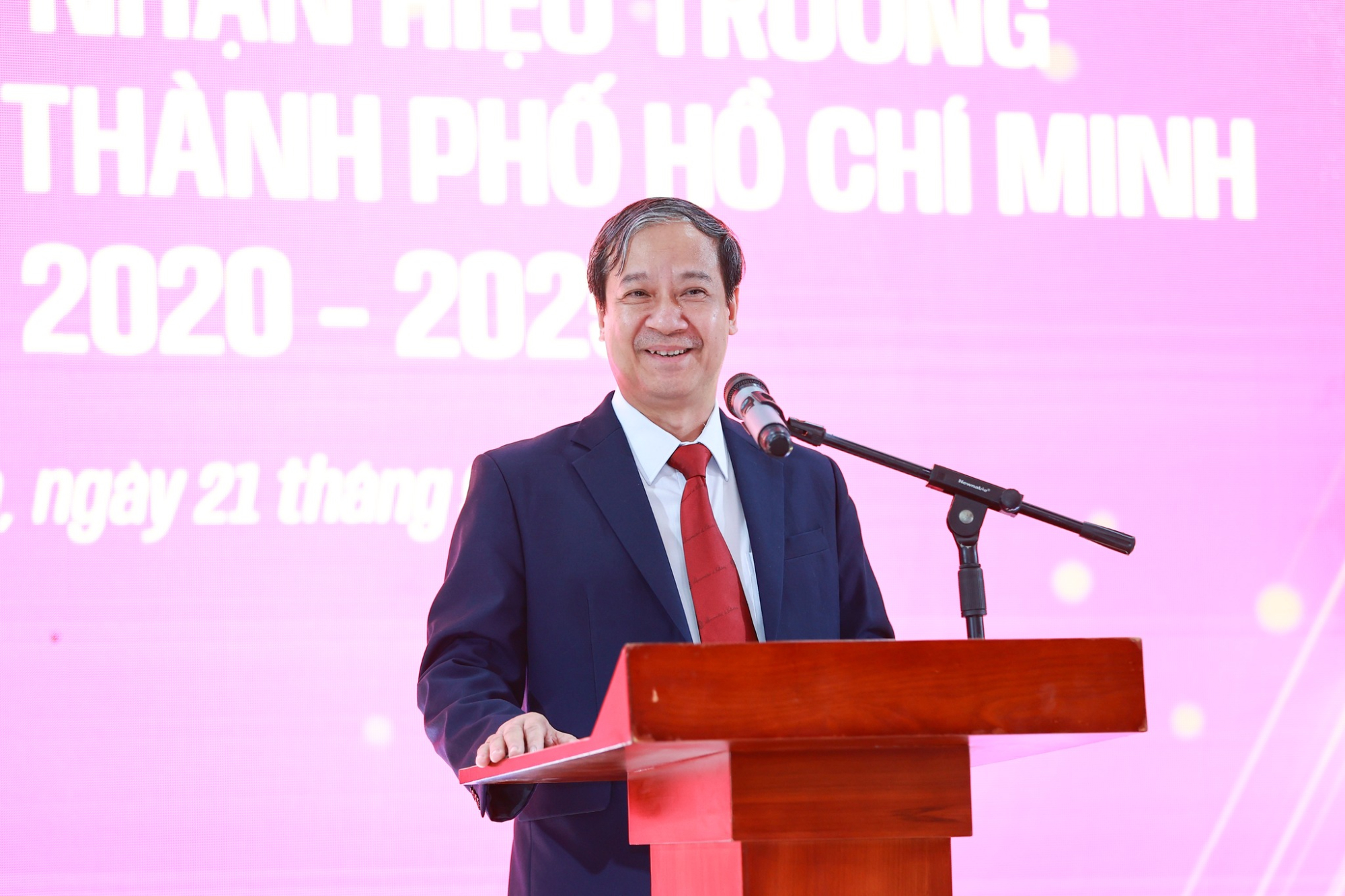 tan hieu truong truong dai hoc luat tp hcm co gan 30 nam cong tac tai truong hinh 2