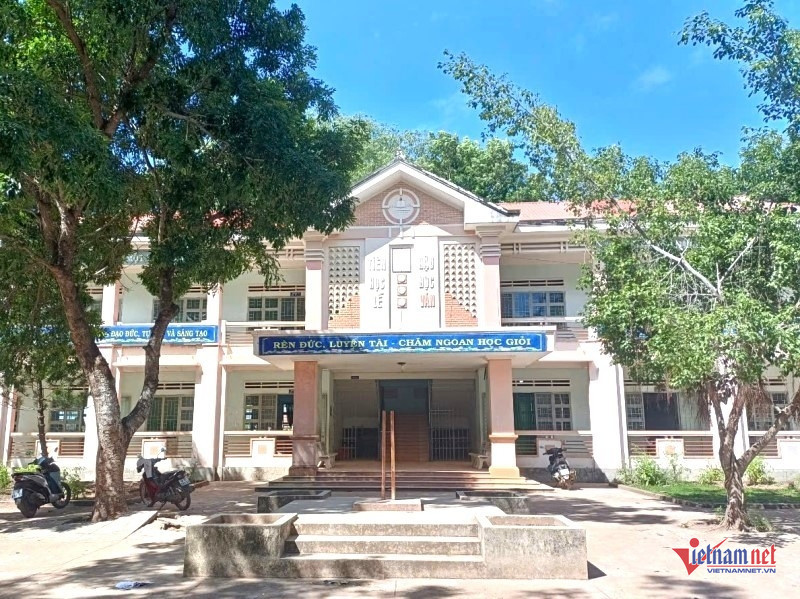 W-Le Van Tam Secondary School.jpg