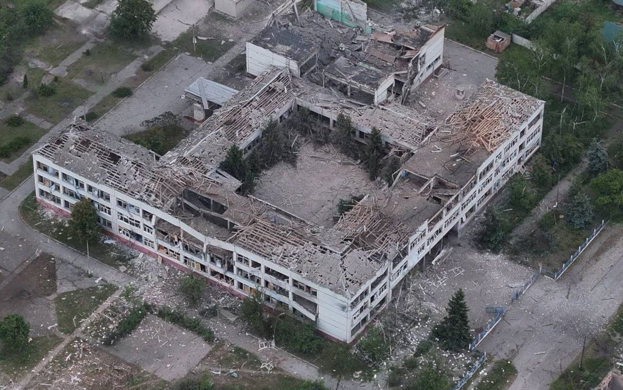 Monde - La Russie a lancé une forte attaque à Volchansk, forçant l'Ukraine à ajouter 10 bataillons et beaucoup d'équipements (Image 3).