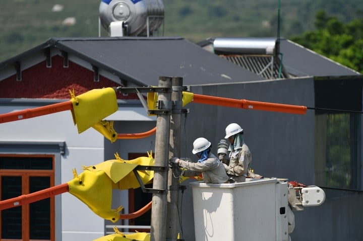 Heißes Wetter sorgt für Stromknappheit, Ministerium für Industrie und Handel ruft zum Sparen auf - 2