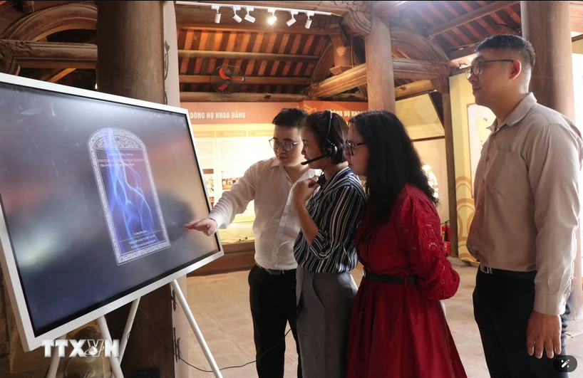 Aplicaciones de la realidad virtual y la inteligencia artificial: Bac Ninh lleva el templo de la literatura a una exposición moderna