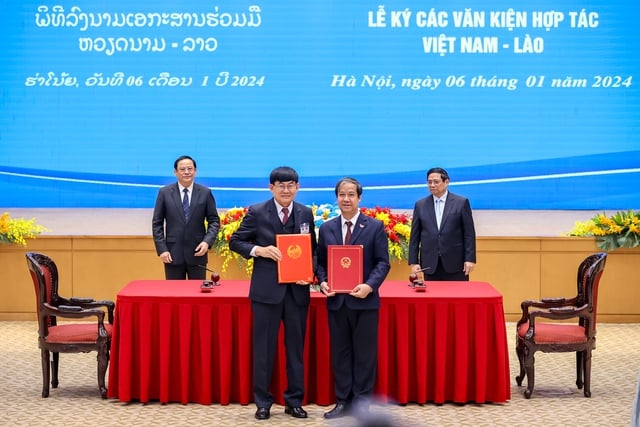 Le Vietnam et le Laos ont signé de nombreux documents de coopération importants.