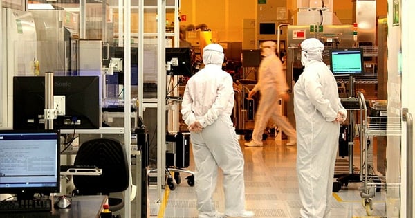 UK invests heavily in chip industry