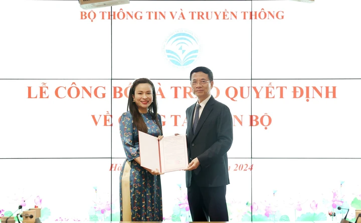 Bộ TT&TT trao quyết định về công tác cán bộ- Ảnh 4.