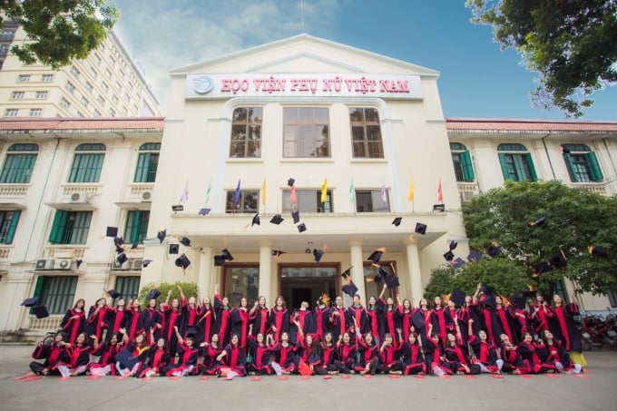 Students of Vietnam Women's Academy graduate. Photo: VWA