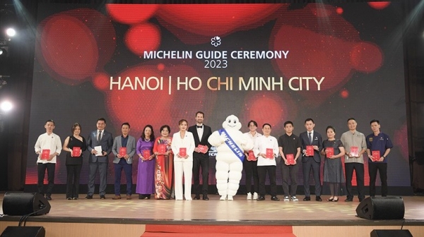 103 Restaurants wurden in der ersten Ausgabe des Michelin-Führers Hanoi und Ho-Chi-Minh-Stadt ausgezeichnet. Ho Chi Minh