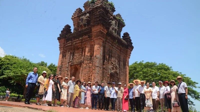 ភ្ញៀវទេសចរណ៍ ៤៦.៥០០នាក់ នាថ្ងៃឈប់សម្រាកថ្ងៃទី ២ ខែកញ្ញា ចំណូលពីទេសចរណ៍សម្រេចបាន ៩៣ ពាន់លានដុង