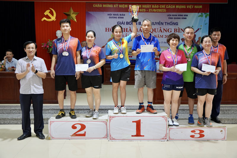 24 athletes compete in the 23rd Quang Binh Province Media Association Football Tournament photo 4