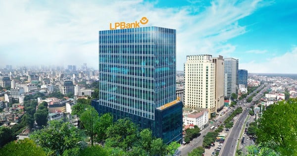 LPBank dời lịch họp ĐHĐCĐ bất thường sang tháng 11/2024