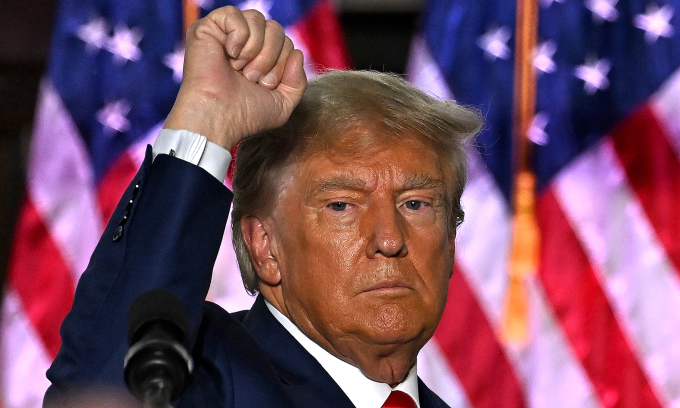 Cựu tổng thống Mỹ Donald Trump phát biểu trước người ủng hộ ở sân golf của ông tại Bedminster, bang New Jersey ngày 13/6. Ảnh: Reuters